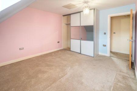 4 bedroom house to rent Century Way, Beckenham, BR3 - Photo 5