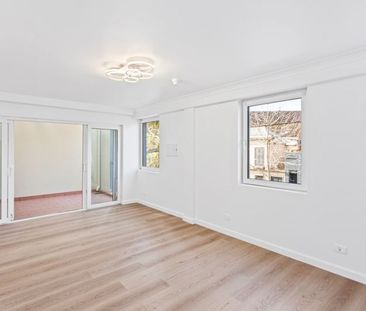 Unfurnished One Bedroom with Parking ! - Photo 6