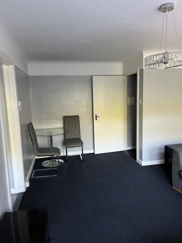 1 Bed Flat, Cuckmere Lane, SO16 - Photo 2