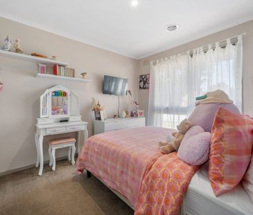 RARE GEM IN CENTRAL LOCATION - Photo 5