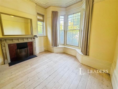 5 bedroom detached house to rent - Photo 2