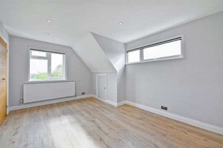 5 bedroom detached house to rent - Photo 4