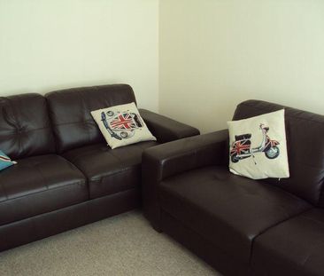 4 bedroom terraced house to rent - Photo 1