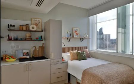 Premium Accessible Studio - Cathedral View - Photo 2