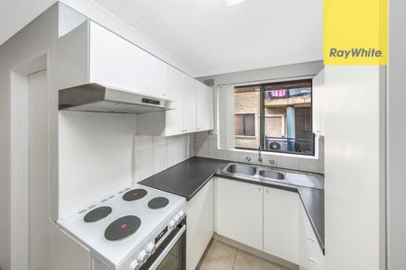 TWO BEDROOM APARTMENT IN PRIME LOCATION OF HARRIS PARK - Photo 3