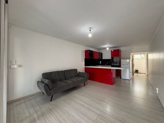 Superbe appartement rénové 2 chambres avec extérieur - Photo 1