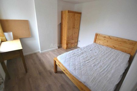 6 bedroom terraced house to rent - Photo 5