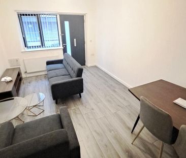 2 bedroom townhouse to rent - Photo 2