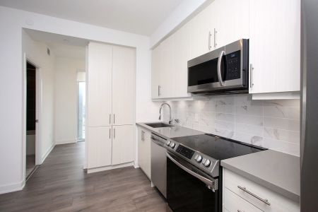 For Lease - 95 Oneida Crescent Unit# 1210, Richmond Hill, Ontario - Photo 4