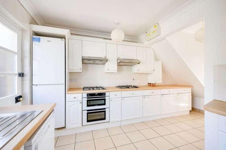 Warwick Road, Canterbury, CT1 - Photo 3