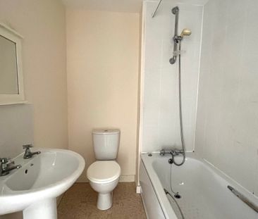 Kirkstall Road - Photo 3