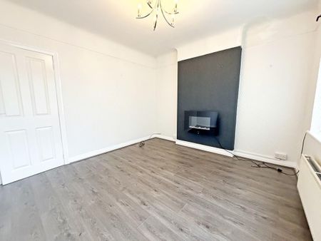 2 bedroom semi-detached bungalow to rent - Photo 2