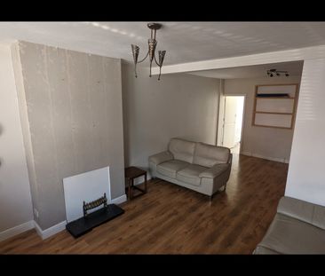 3 Bed Terraced House, North Street, CV2 - Photo 1
