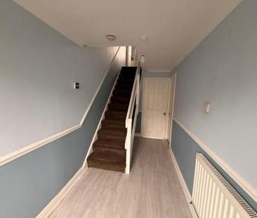 3 bedroom Terraced House To Let - Photo 6