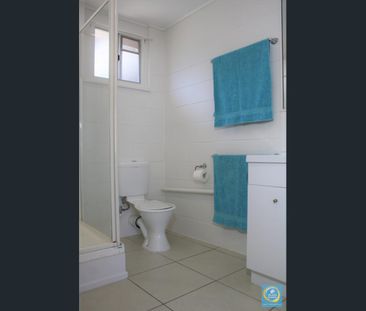 2/10 Clark Street, Clinton, Qld 4680 - Photo 6