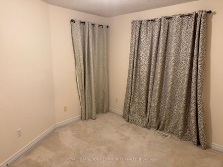 For Lease - 12 Pegasus Drive, Richmond Hill, Ontario - Photo 3