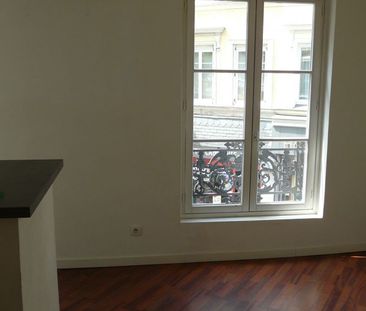 Location Appartement 2 pièces 27m² - Photo 3