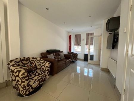 2 Wansbeck Street, Belfast, BT9 5FQ - Photo 4