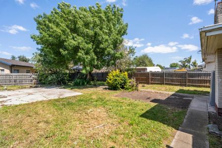 “Comfort and Convenience in the Heart of Braybrook” - Photo 4