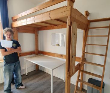 1e verdiep achteraan - Krijgs­gast­huis­straat 150 - Photo 1