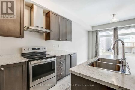 14 VAUGHN DRIVE - Photo 4