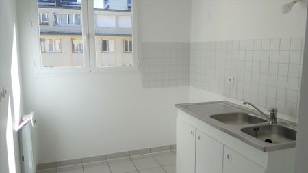 location Appartement F2 DE 52.5m² À VERSAILLES - Photo 2