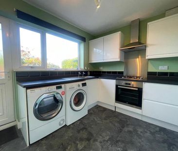 2 bedroom semi-detached house to rent - Photo 5