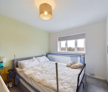 2 bedroom semi-detached house to rent - Photo 4