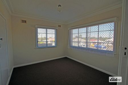 Solid Family Home - Photo 4