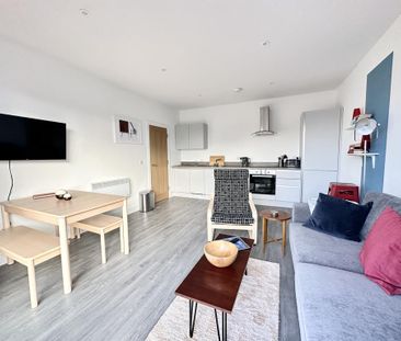 2 bedroom flat to rent - Photo 2