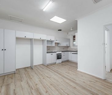 Family Home, Conveniently Located - Photo 6