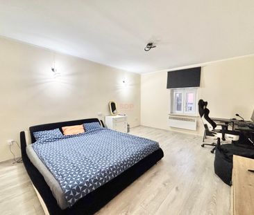 Dom z garażem i stodołą – 8 pokoi na wynajem - Zdjęcie 2