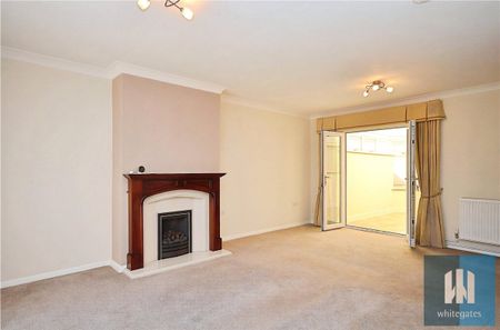 Springfield Park, Mirfield, West Yorkshire, WF14 - Photo 3