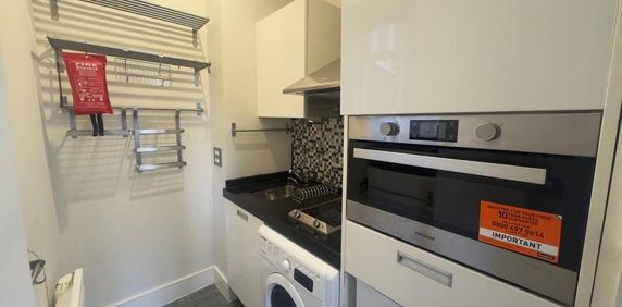 Studio to rent - Photo 2