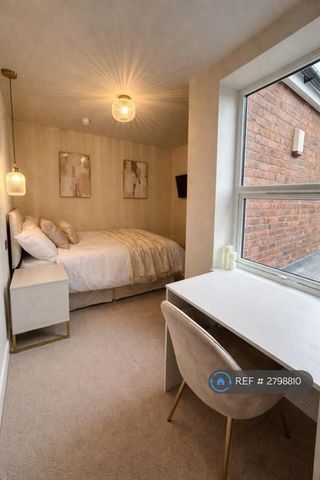 1 bedroom in a house share to rent - Photo 3