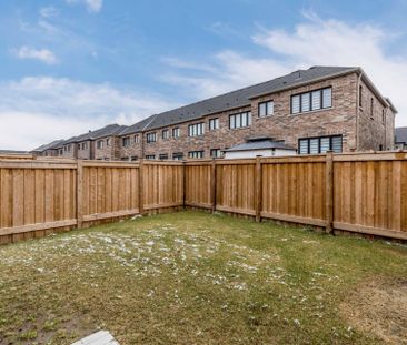 For Lease - 147 Landolfi Way, Bradford West Gwillimbury, Ontario - Photo 5