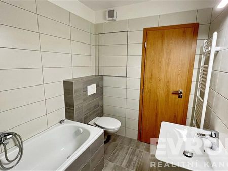 Pronájem bytu 2+kk 44 m2 - Fotografie 3