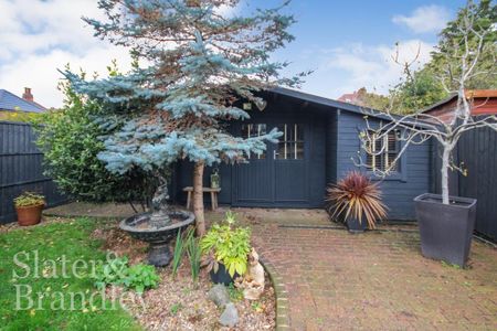 3 bedroom semi-detached house to rent - Photo 2