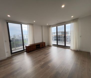 Modern & Convenient Living in the Heart of Schofields - Photo 1