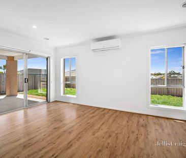 7 Sundance Boulevard, Winter Valley - Photo 2