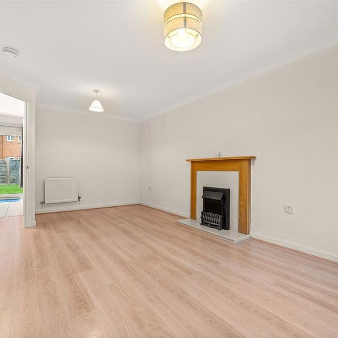 3 bedroom semi-detached house to rent - Photo 1