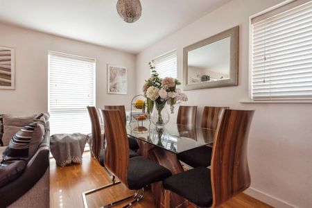 Admiral Drive, STEVENAGE - Photo 4