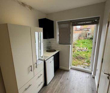 Studio to rent - Photo 5