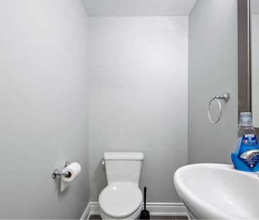 For Lease - 290 Royalton Common Unit# 67, Oakville, Ontario - Photo 3