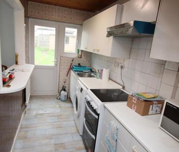 3 bedroom terraced house to rent - Photo 6