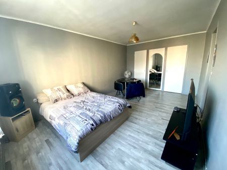 GRAND F1 - QUARTIER VOISINLIEU - Photo 2