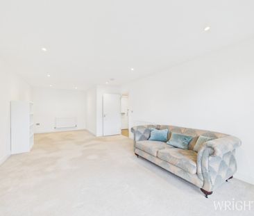 2 bedroom Apartment - Bessemer Road, Welwyn Garden City - Photo 3