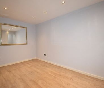 Silver Tree Close, Walton-on-Thames, KT12 - Photo 2