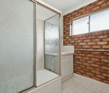 2/12 Bassano Street, Geebung QLD, Belconnen - Photo 3