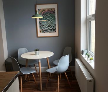 *Central Location**No Deposit**All Bills Included* 1 - Photo 3